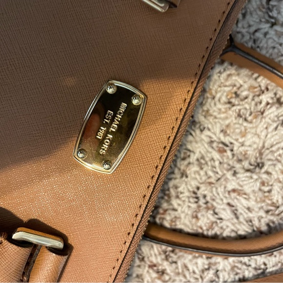 Brown Michael kors purse - Picture 4 of 6